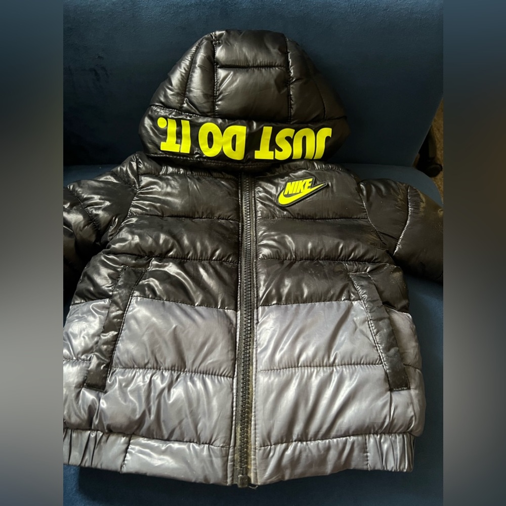 2t toddler Nike coat